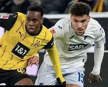 包含拜仁慕尼黑德甲击败多特蒙德，凯恩梅开二度的词条